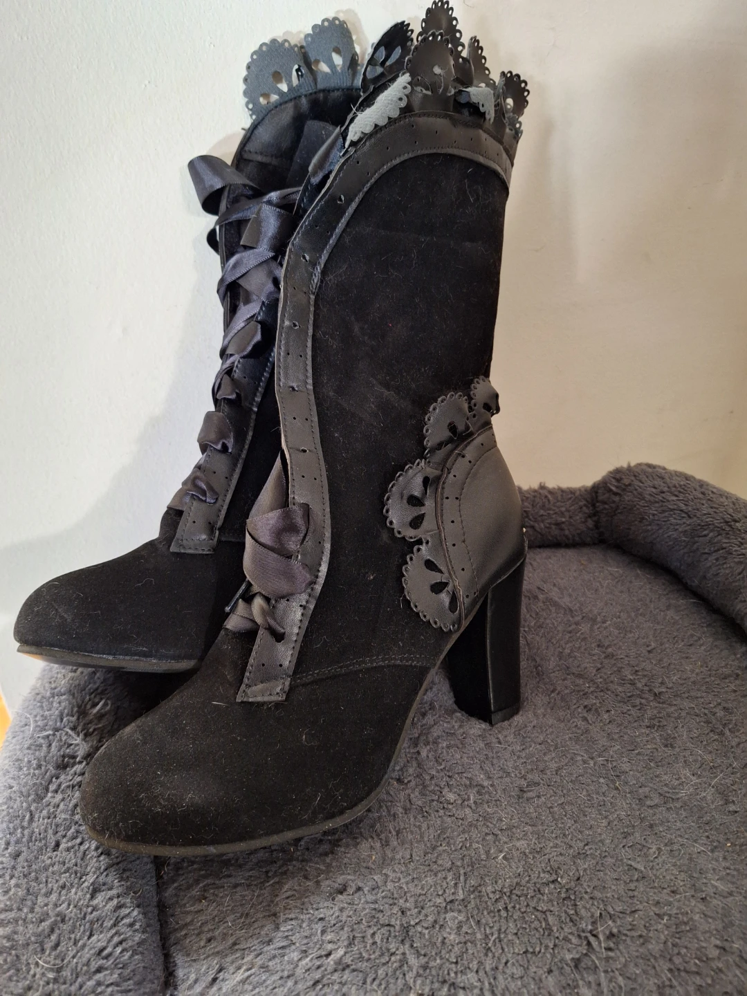 All for $20 size 8 boots. - photo 2