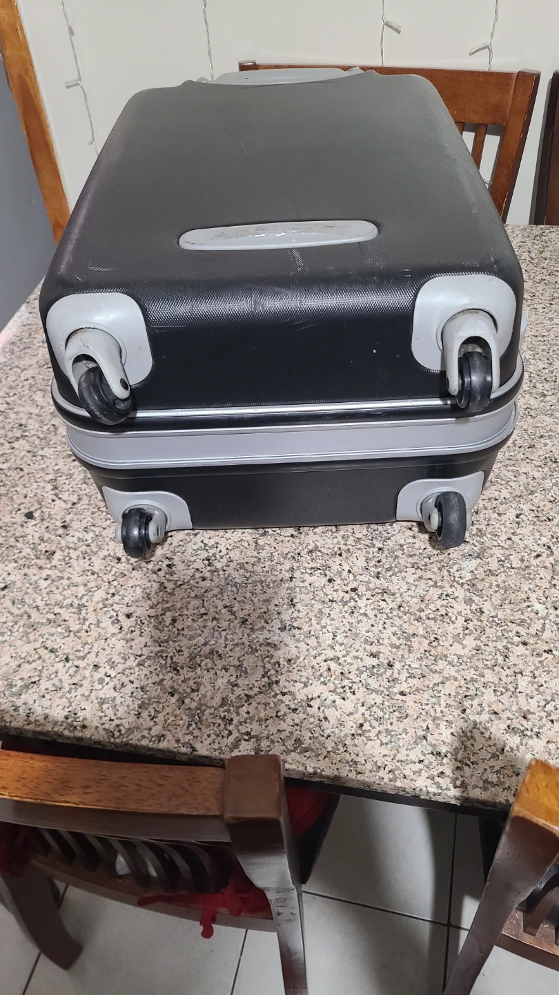 Delsey Black Hardside Spinner Luggage - photo 3