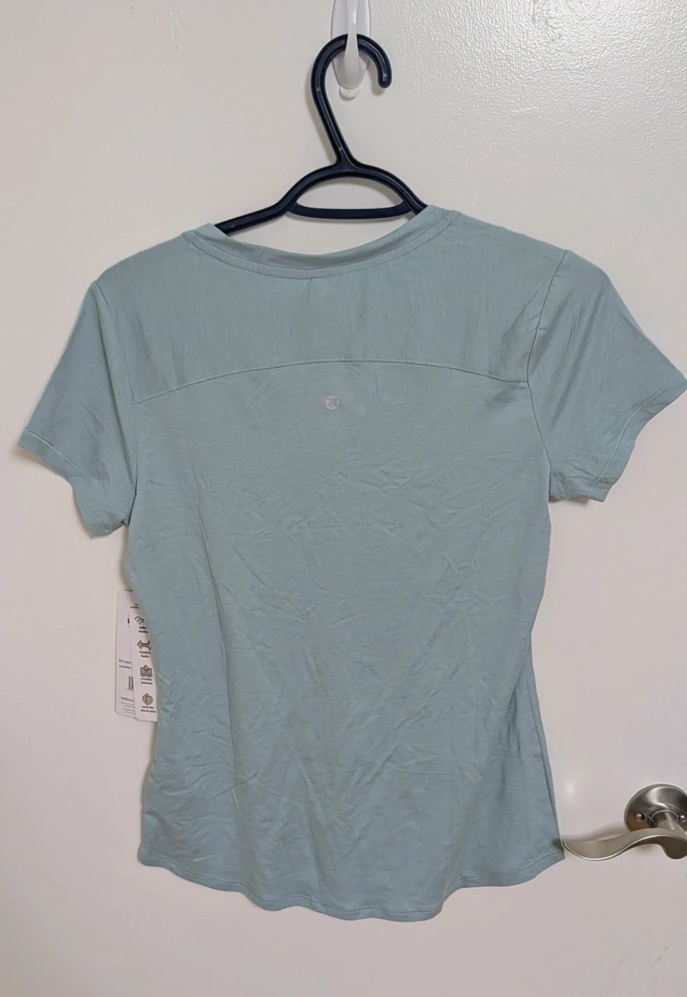 Brand New Active Women's T-Shirt - Women's Size Small - photo 4