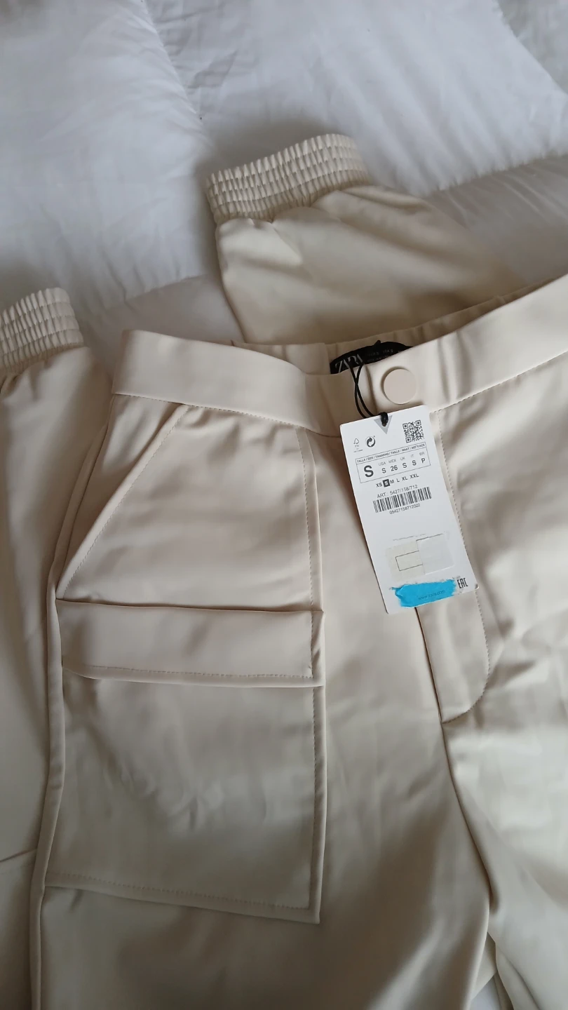 Ladies cream pants for $10.00 - photo 3