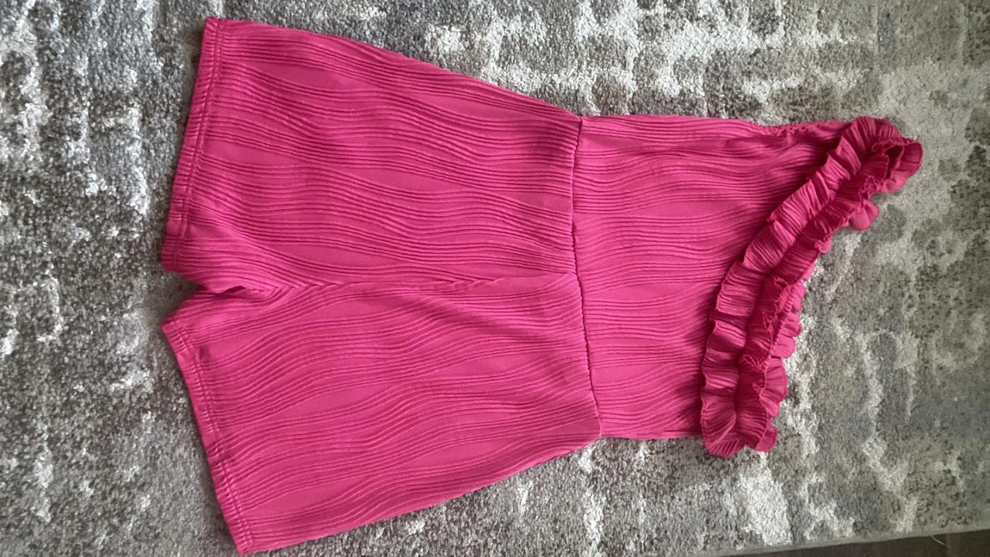 SHEIN Pink Ruffle Romper Size L