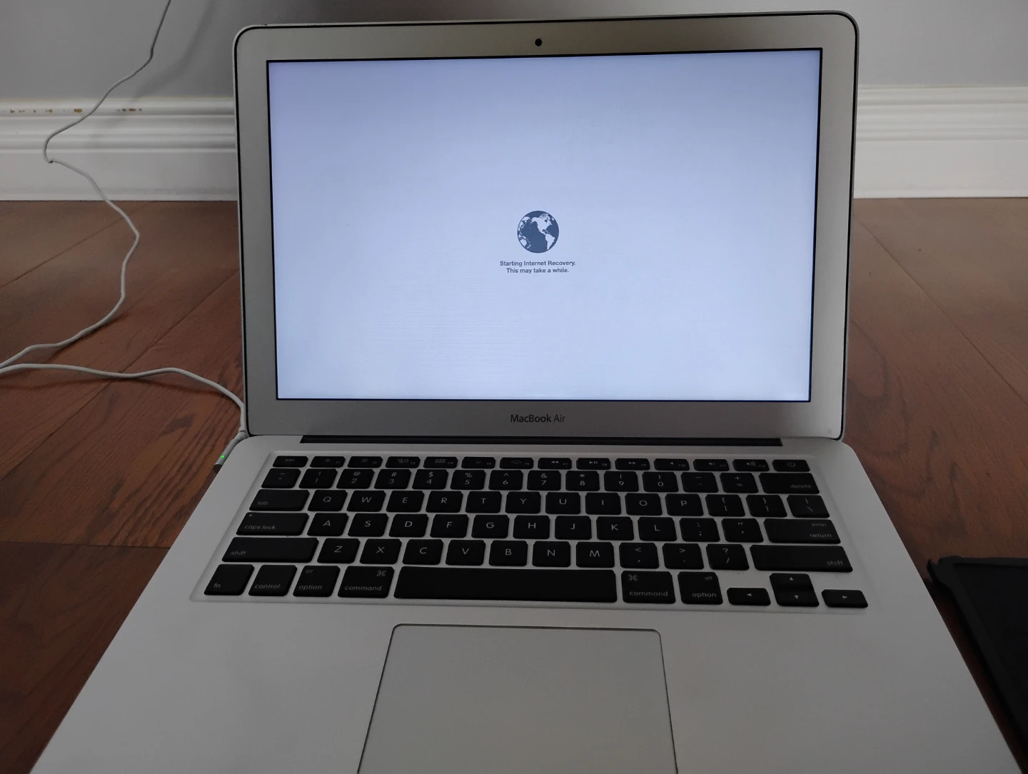 Laptop MacBook Air Mid 2011, 13 inch 🥕 - photo 2