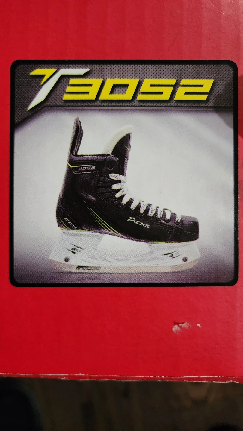CCM Tacks 3052 Jr. Hockey Skates