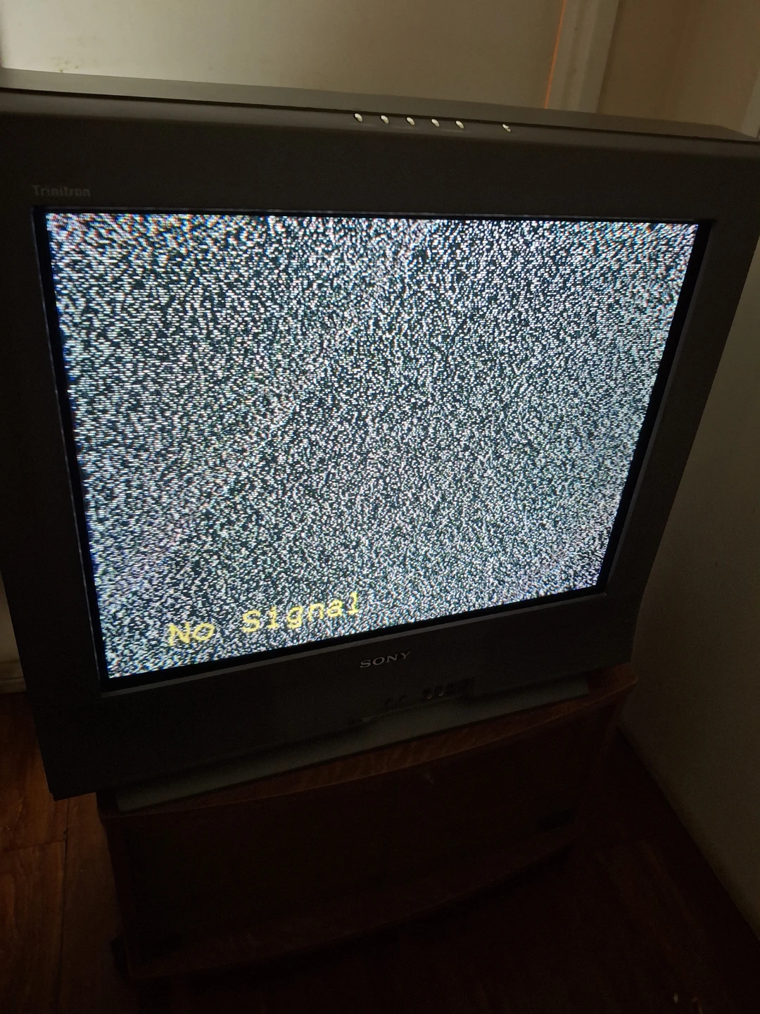 Sony Trinitron KV-27FS13 CRT Television - photo 2
