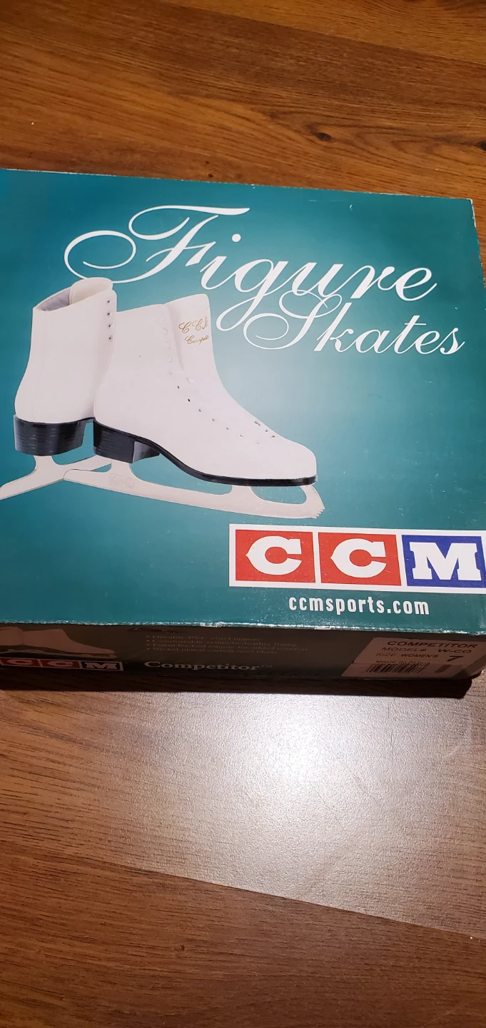 CCM Figure Skates Size 7 - photo 5