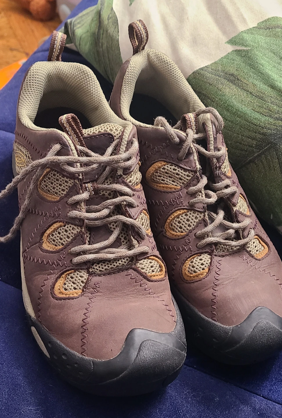 KEEN Hiking Shoes