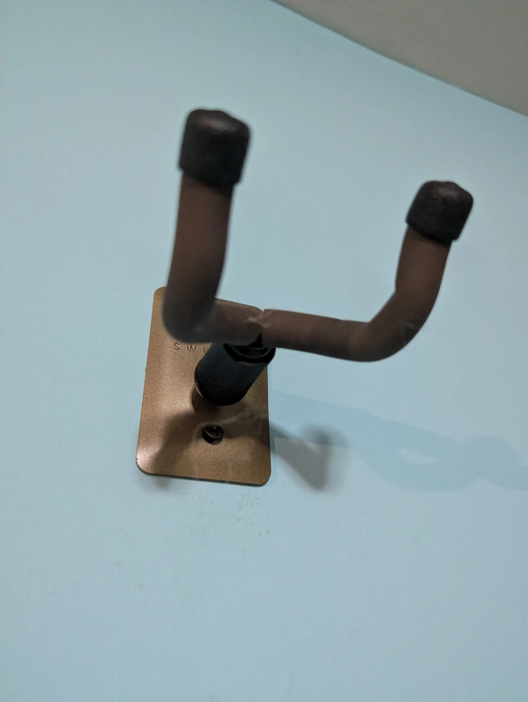 String Swing USA Wall Mount Guitar Hanger