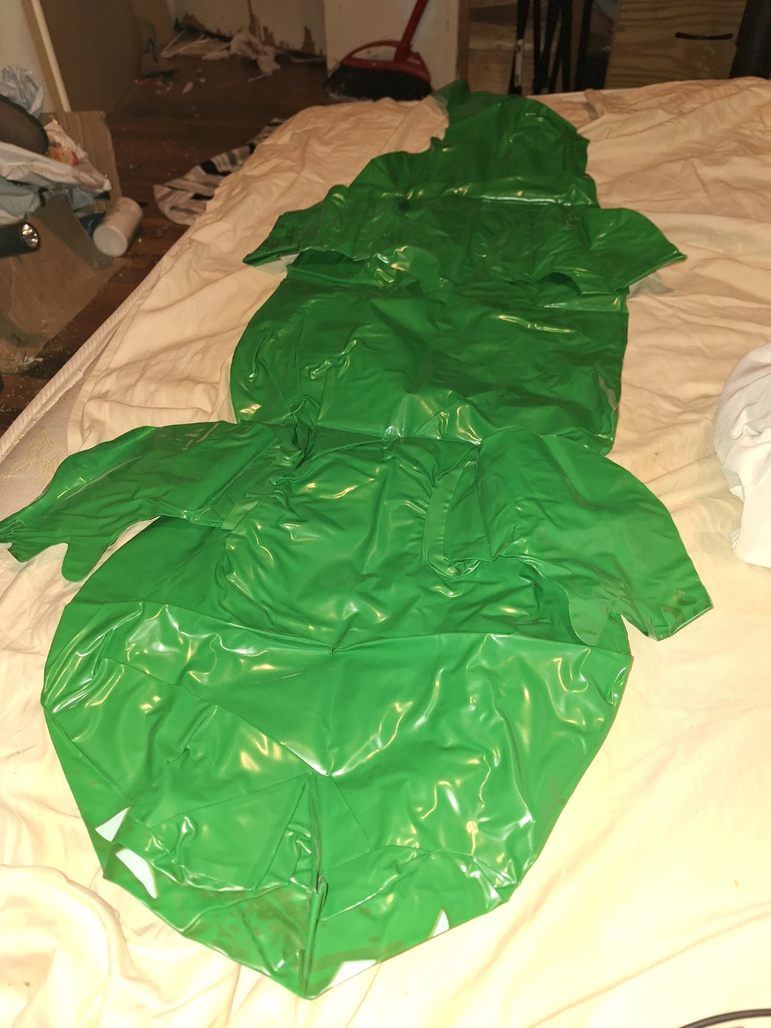 Green Inflatable Alligator Toy - photo 2