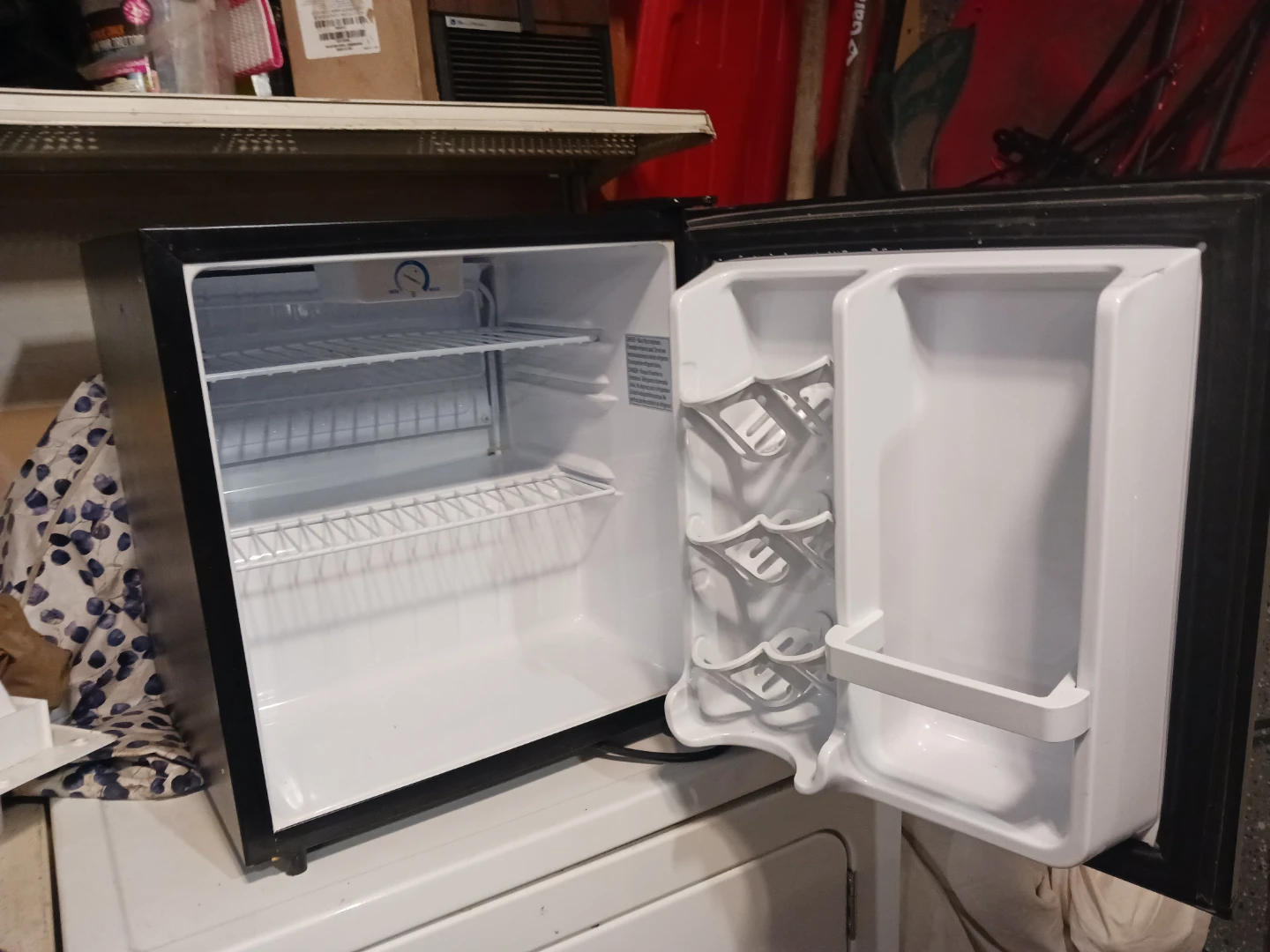 Danby Mini Fridge - photo 4