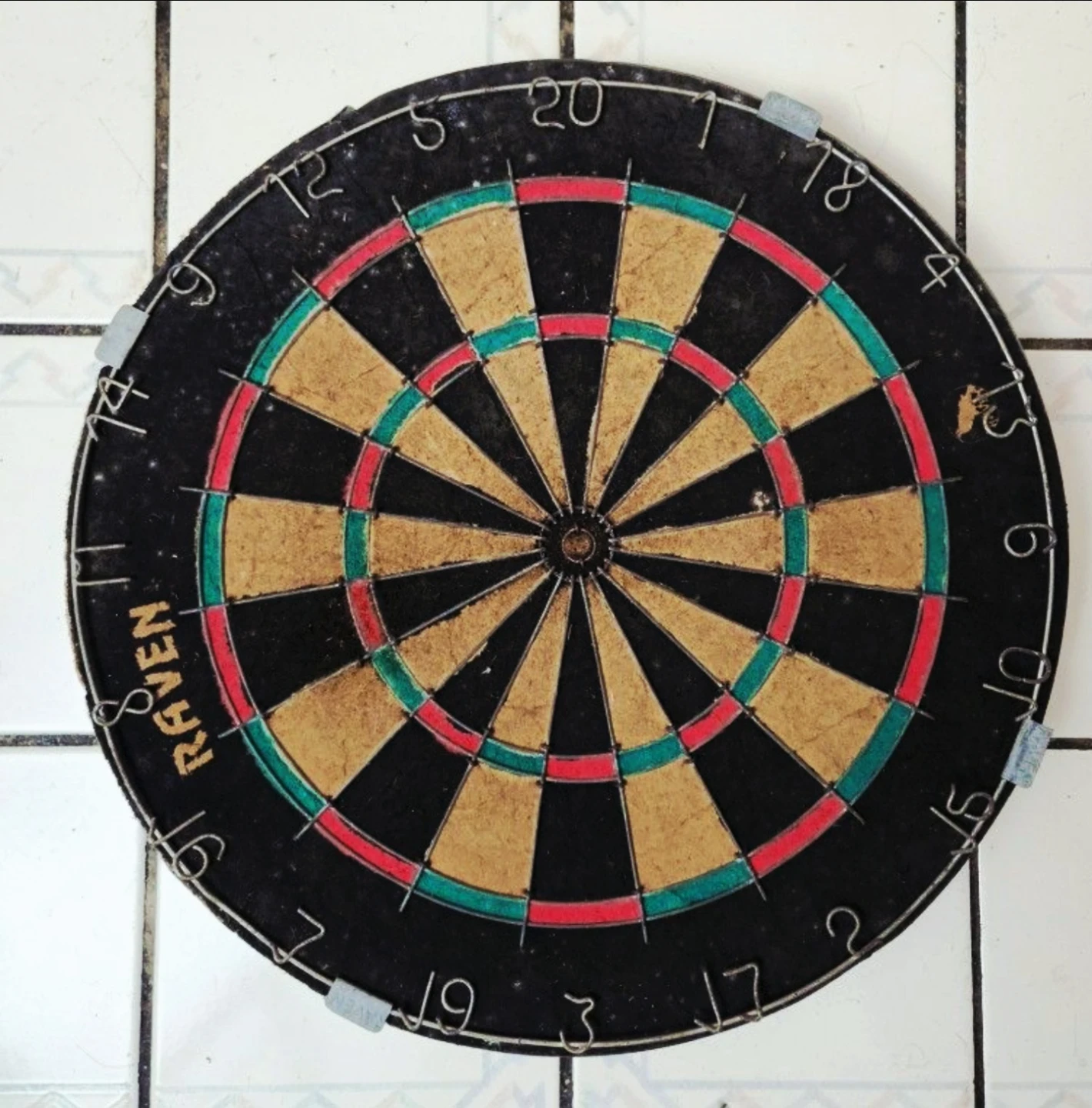 Raven Professional Regulation Bristle Dart Board