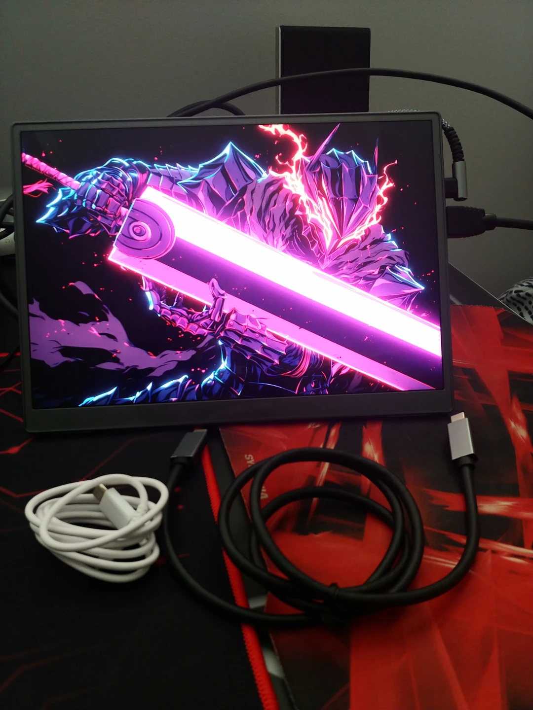 10" HDR Portable Monitor (1920x1280) - USB-C & Mini HDMI