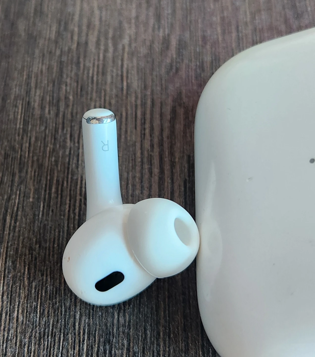 AirPods Pro 2 with MagSafe Charging Case (USB-C) - photo 2