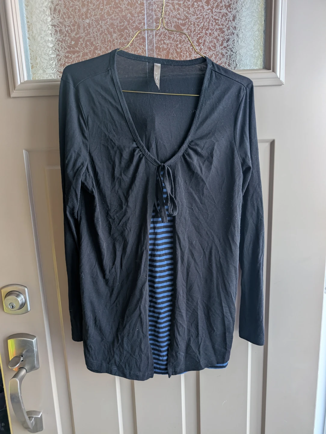Womens sz med Thyme Maternity shirt