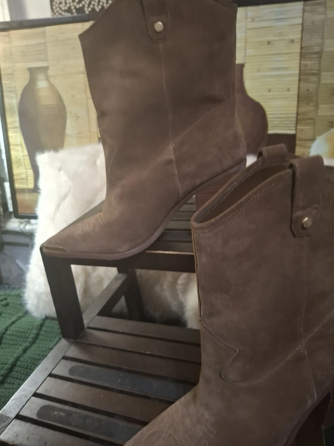 Ladies mid calve high heel western boots