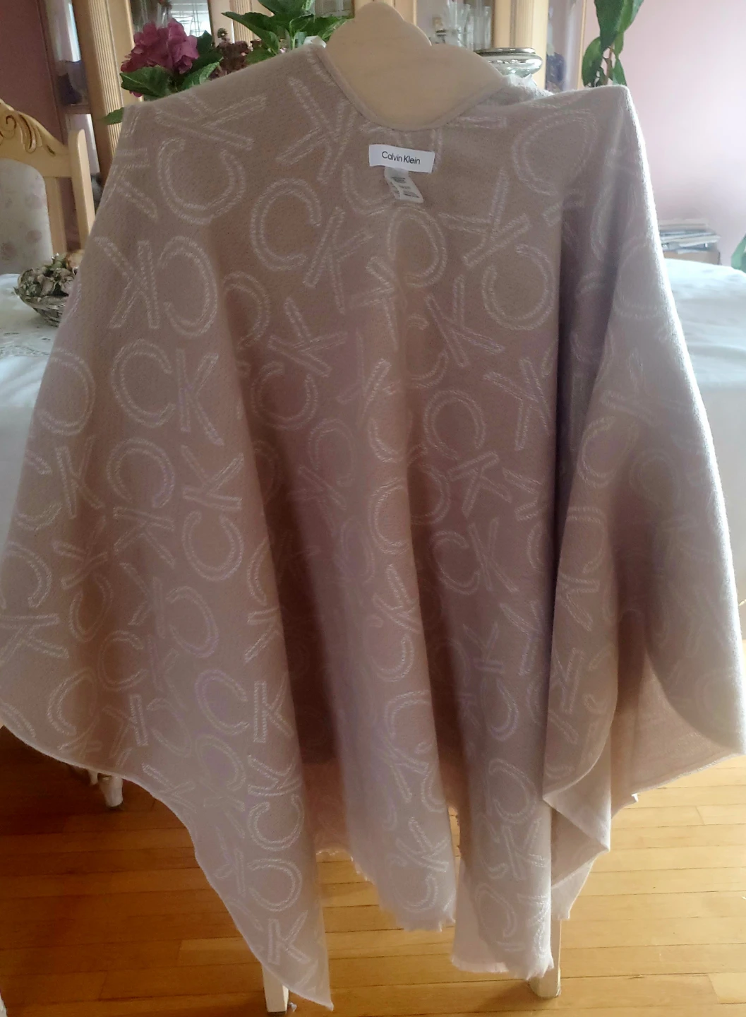 Calvin Klein Poncho Scarf - photo 2