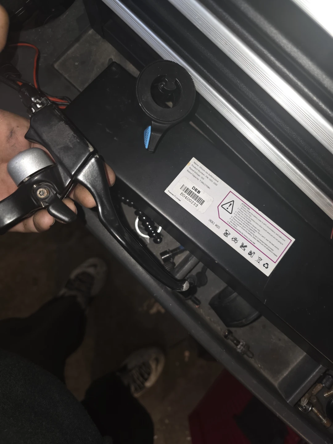 Hiboy S2 Electric Scooter as parts read description - photo 3