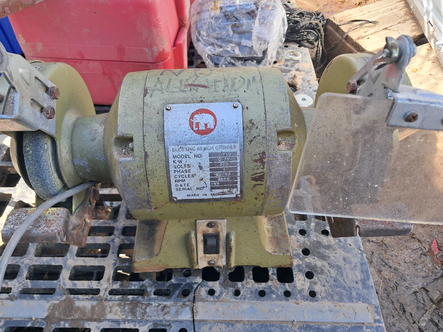 Mammoth Electric Bench Grinder