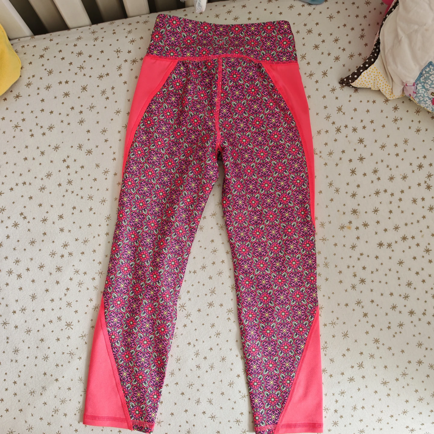 GapFit Kids Girls XS "4-5 Yrs" Pink Floral Athletic Leggings - photo 5