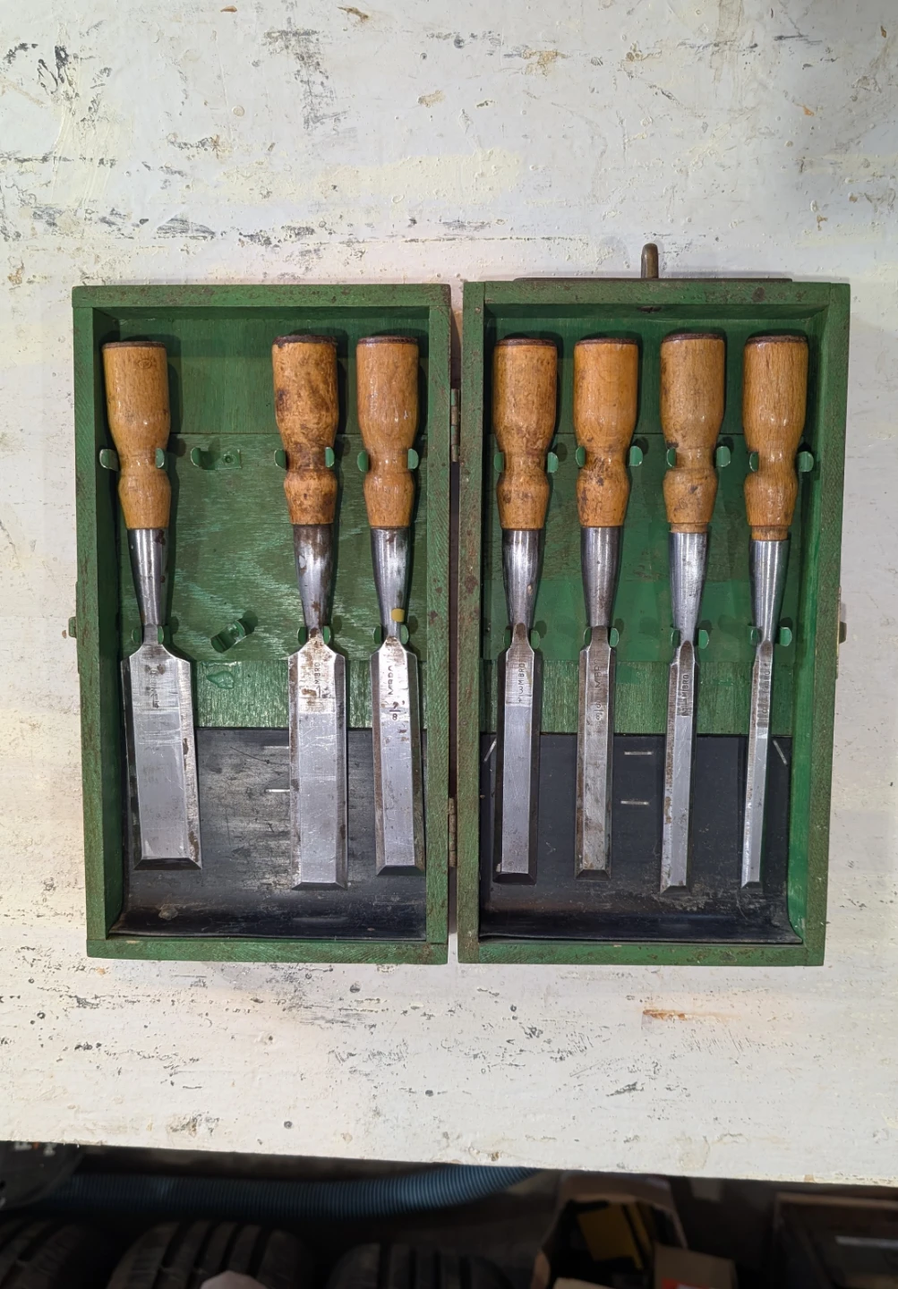 Set of 7 Wood Chisels with Wooden Storage Box