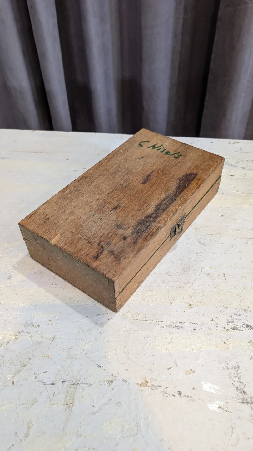 Set of 7 Wood Chisels with Wooden Storage Box - photo 2