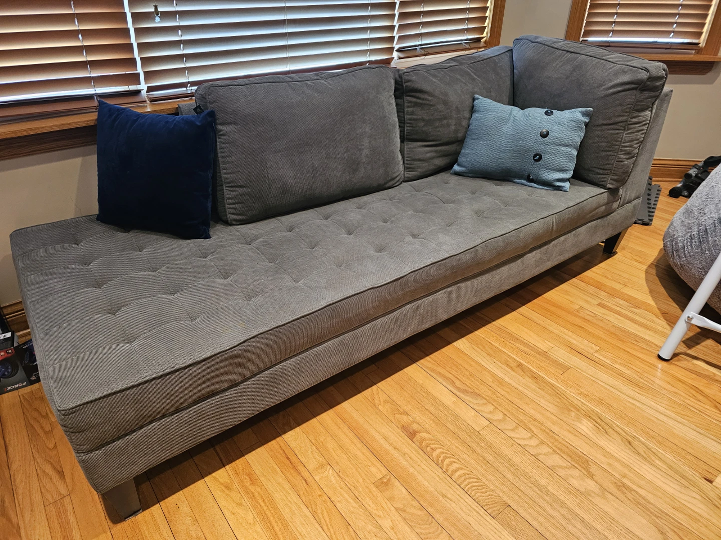 Grey Chaise Lounge Sofa - photo 3