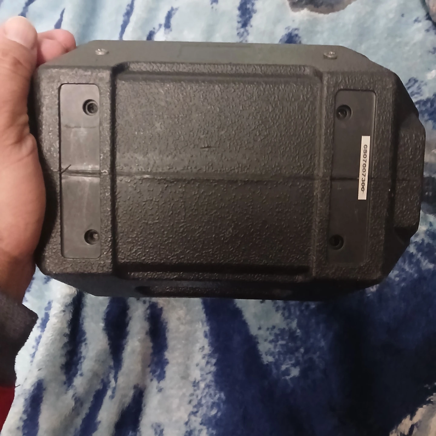 Black Portable Bluetooth Speaker. I need it gone ASAP - photo 4