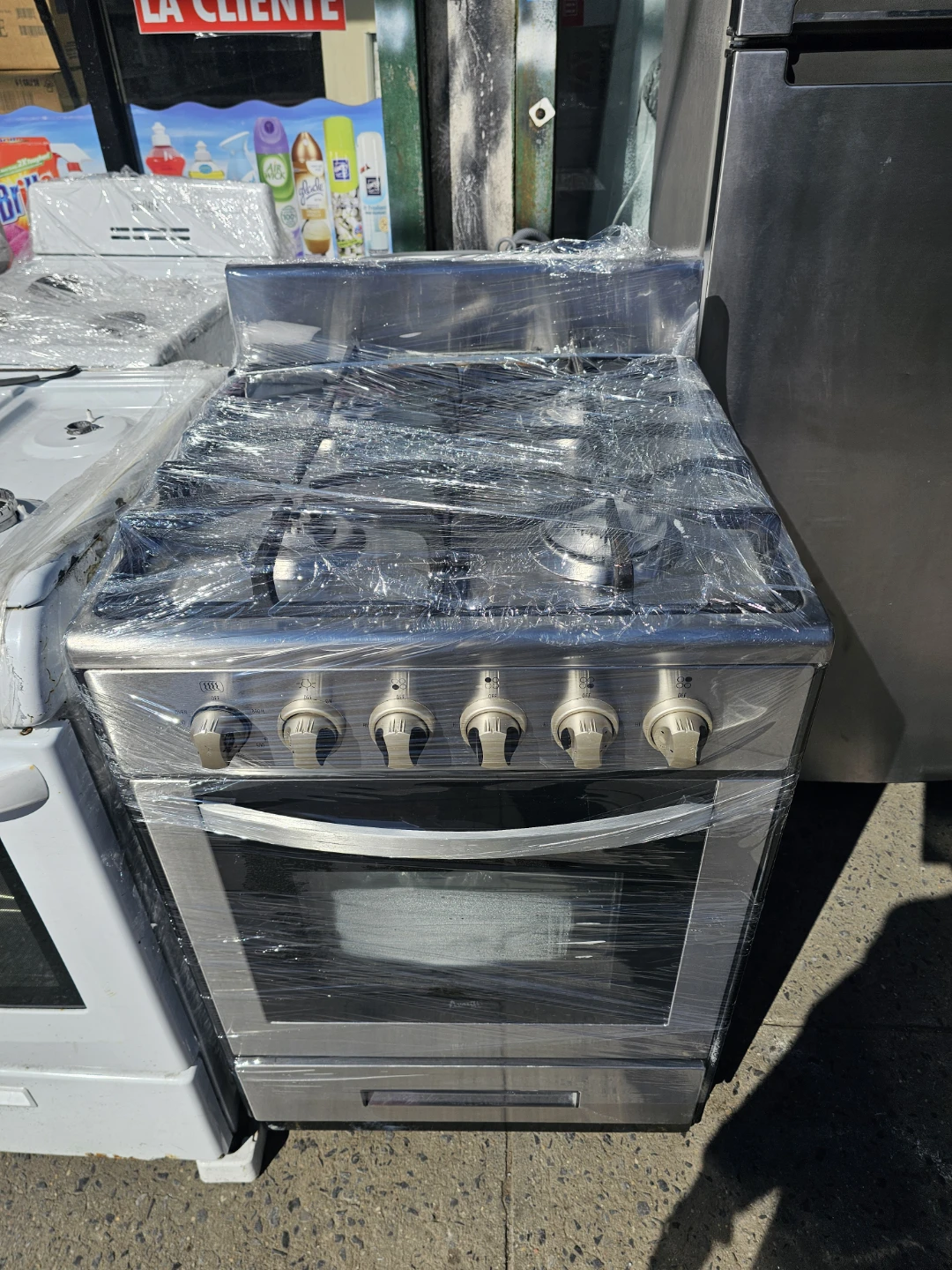 Avanti 24in Stainless steel gas stove