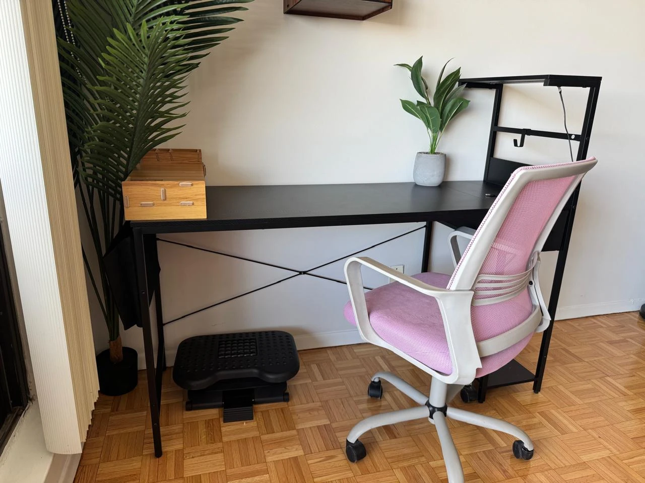 Office Chair, table , foot rest and table organizer