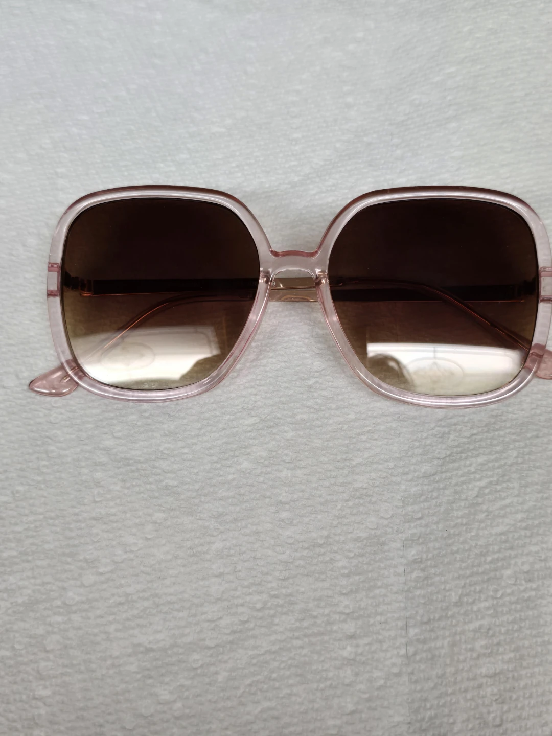 Pink Oversized Sunglasses- Exellent condition - photo 2