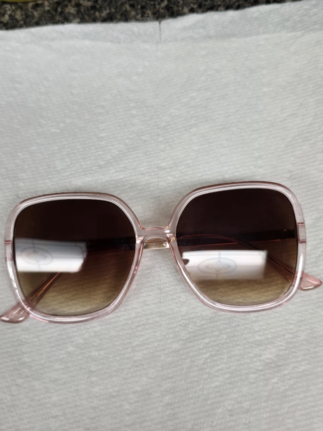 Pink Oversized Sunglasses- Exellent condition - photo 5