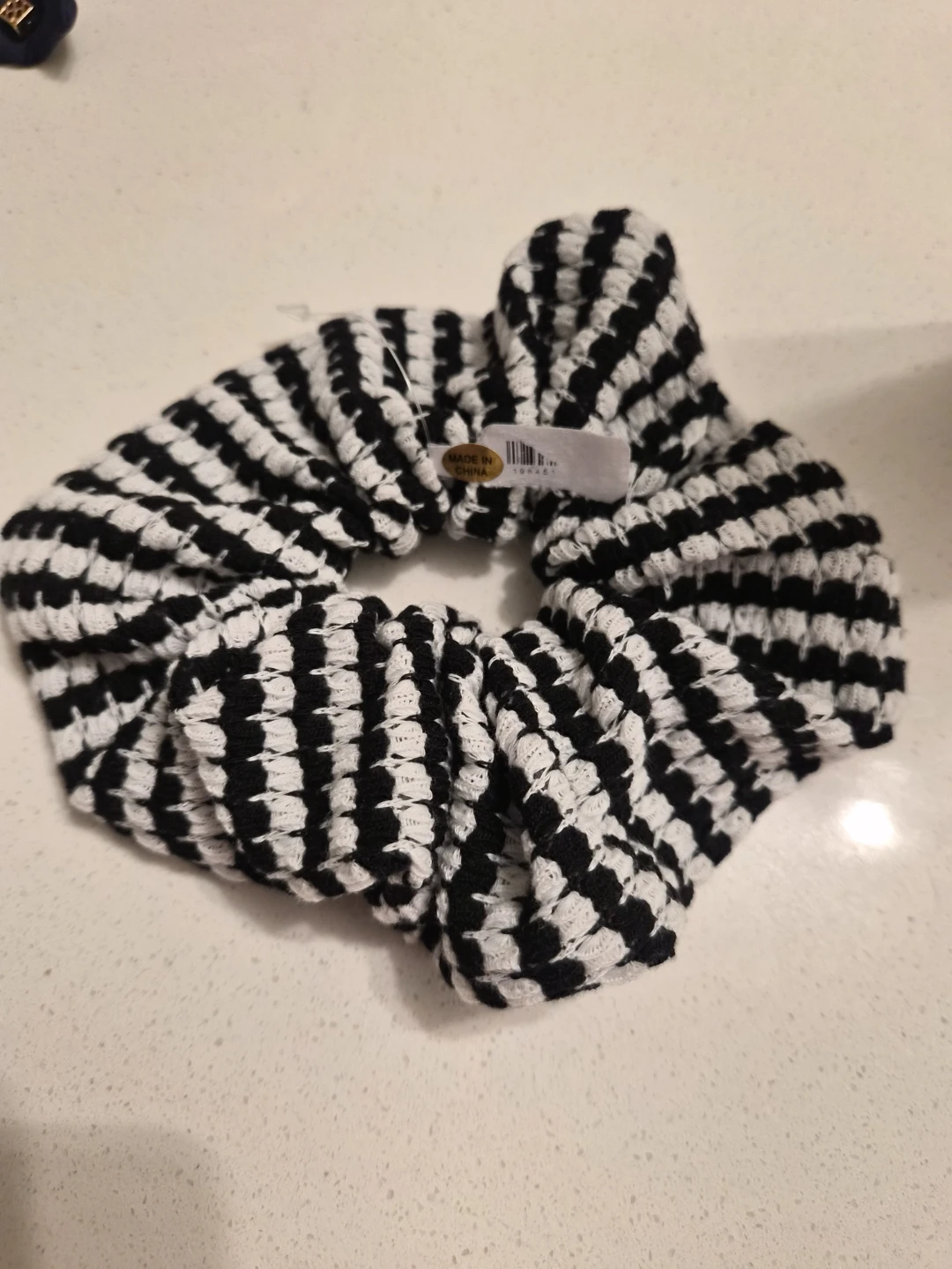 Free People Black and White Checkered Scrunchie - photo 3