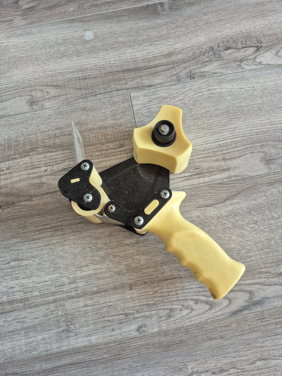 Tape Dispenser