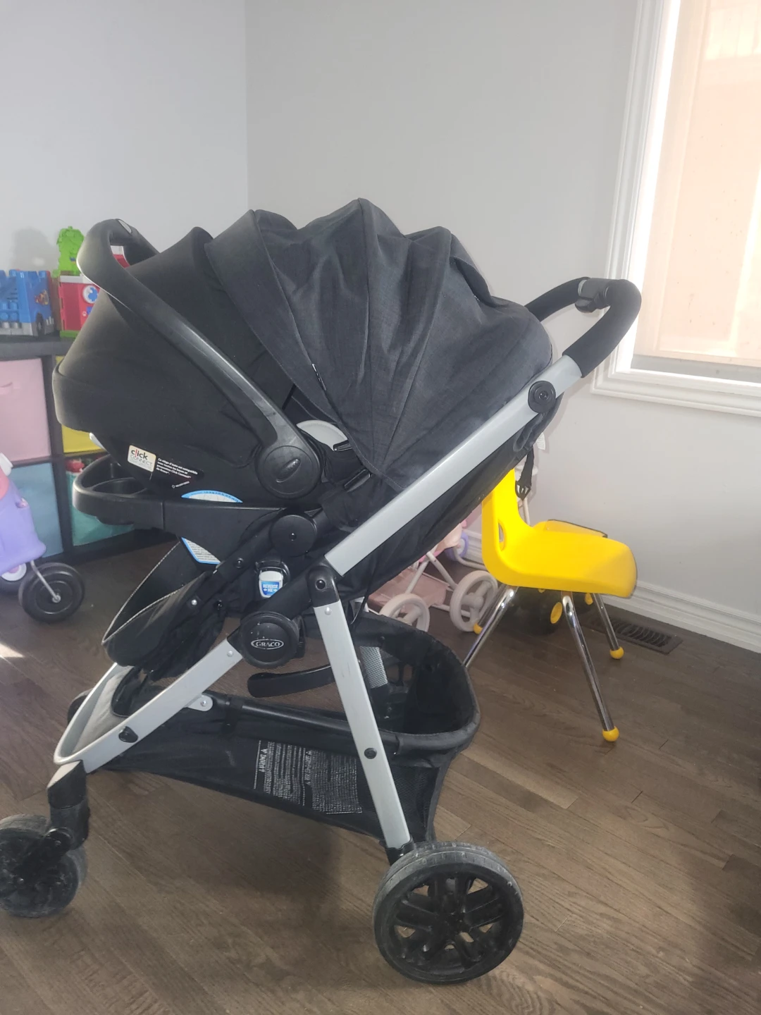 Graco Car Seat and Stroller Travel System