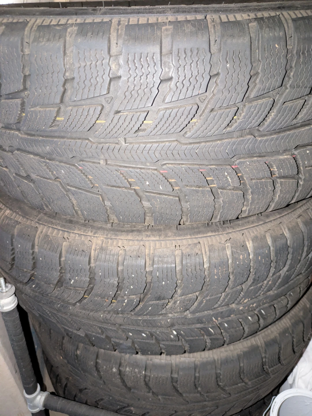 4x Nearly Brand New 245/55 R19 Winter tires on steel rims