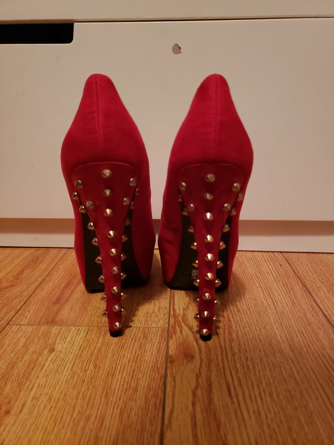 Chinese Laundry Red Peep Toe Heels with Spikes Size 7.5 - photo 3
