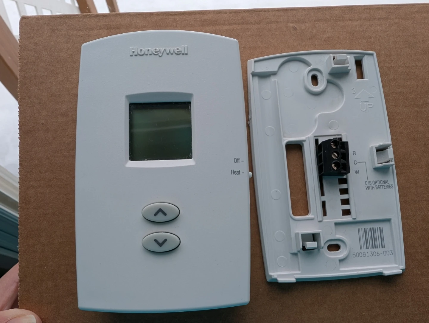 Honeywell Thermostat - Used 🥕