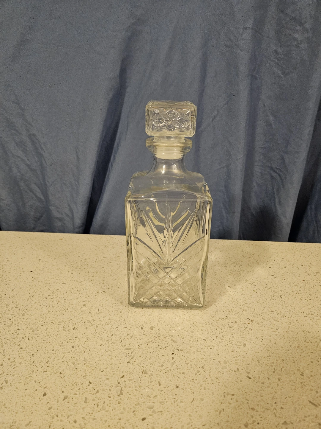 Glass Decanter with Stopper