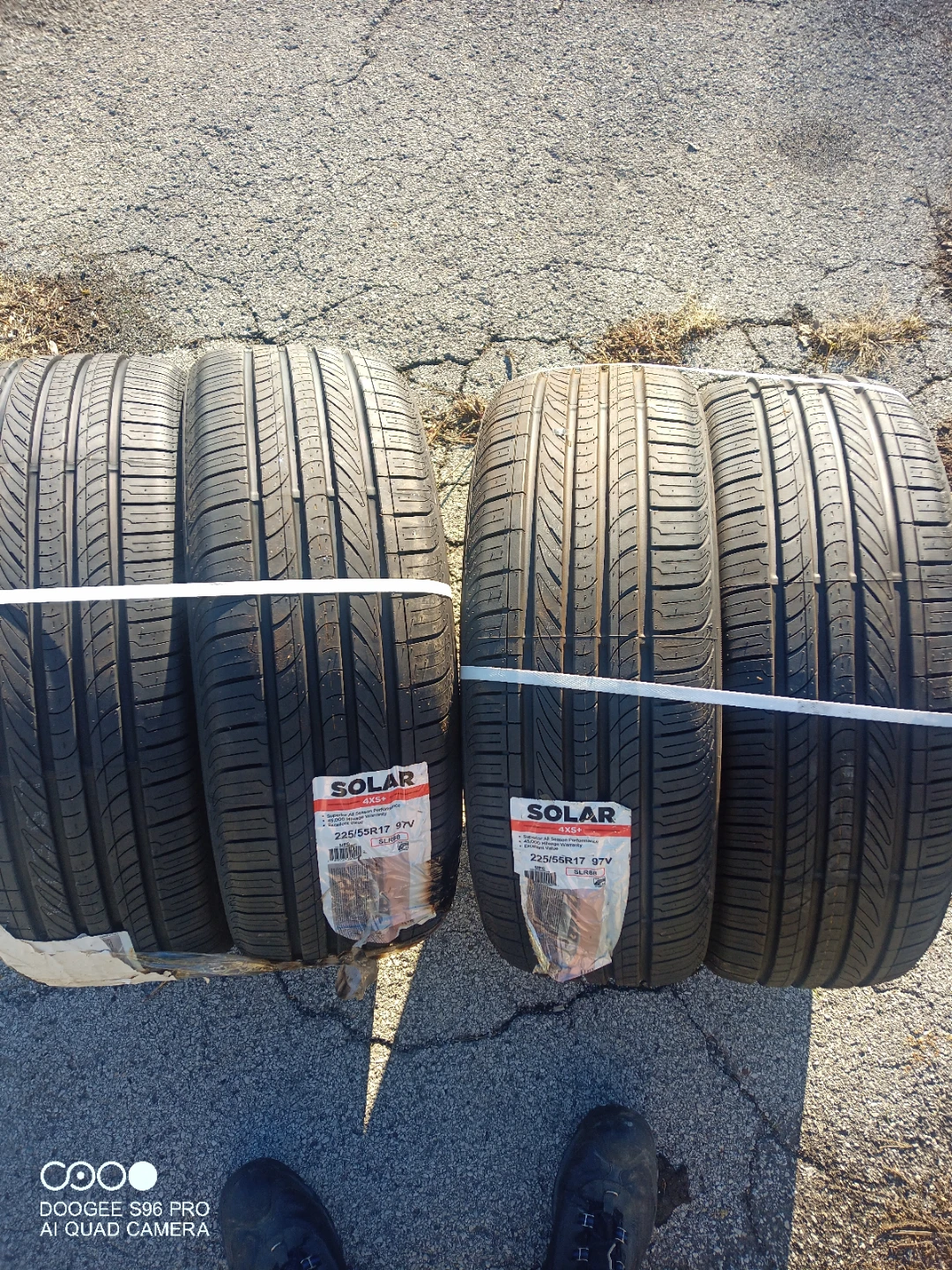 SOLAR 4XS+ 225/55R17 97V Tires (Set of 4)
