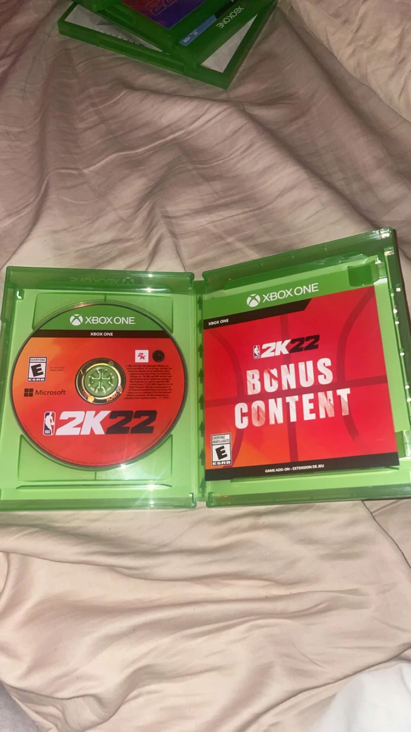 NBA 2K22 Xbox One Video Game - photo 2