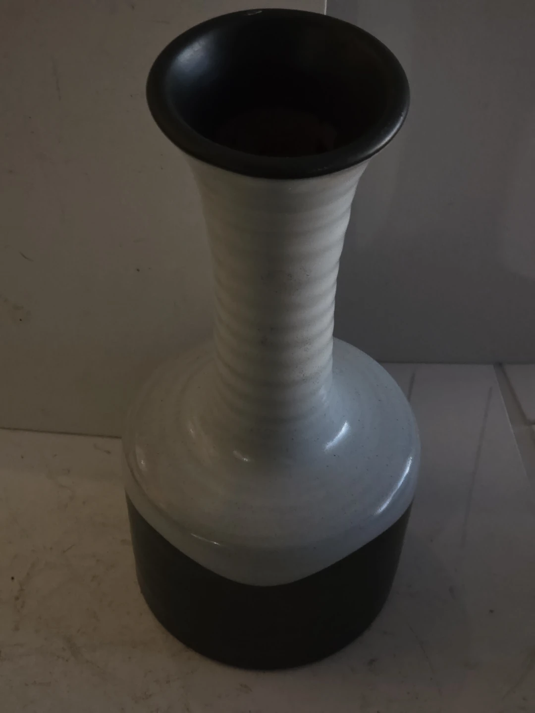 Modernist/post modern vase 12"