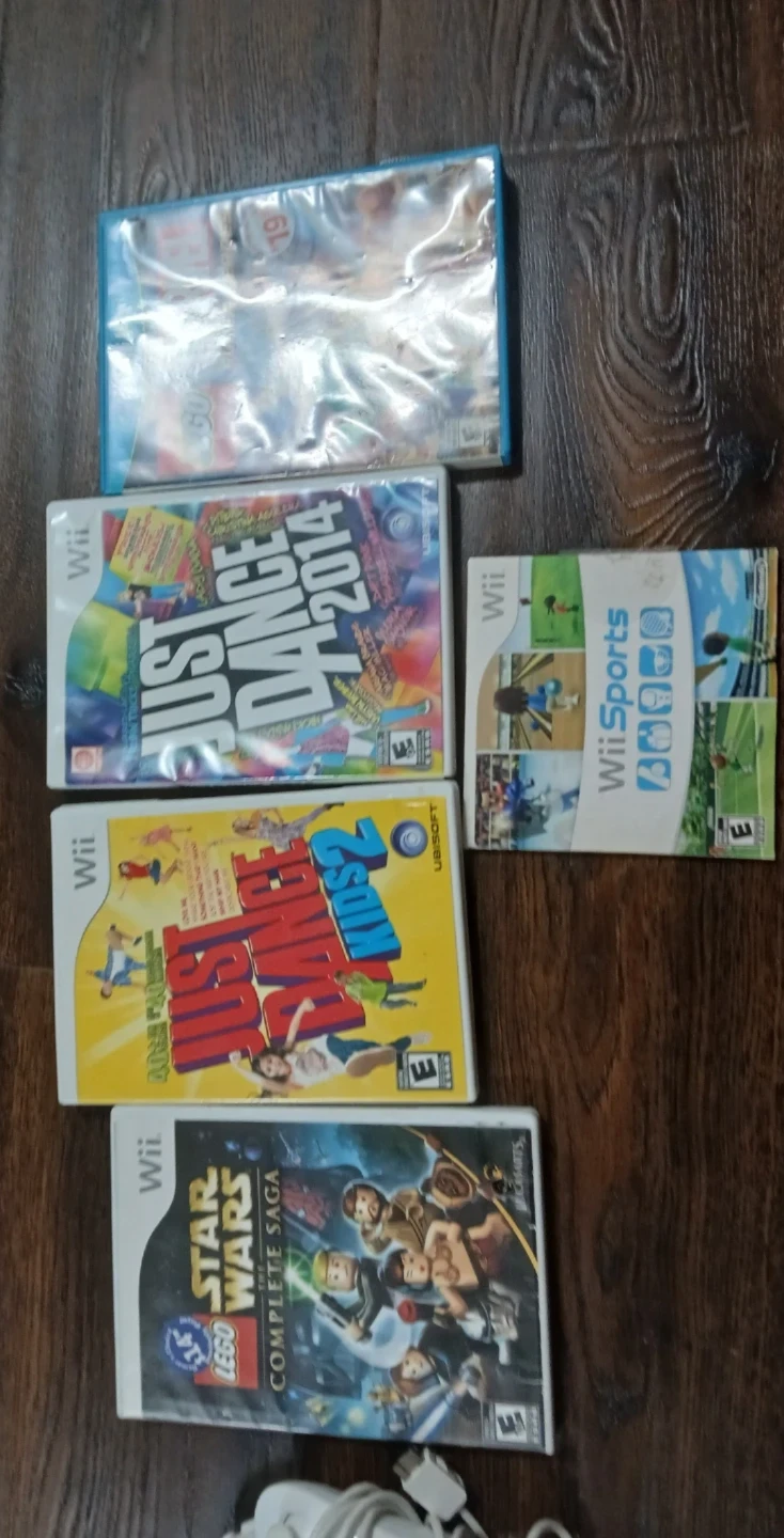 Used Nintendo Wii U Console with Games and Controllers - photo 2