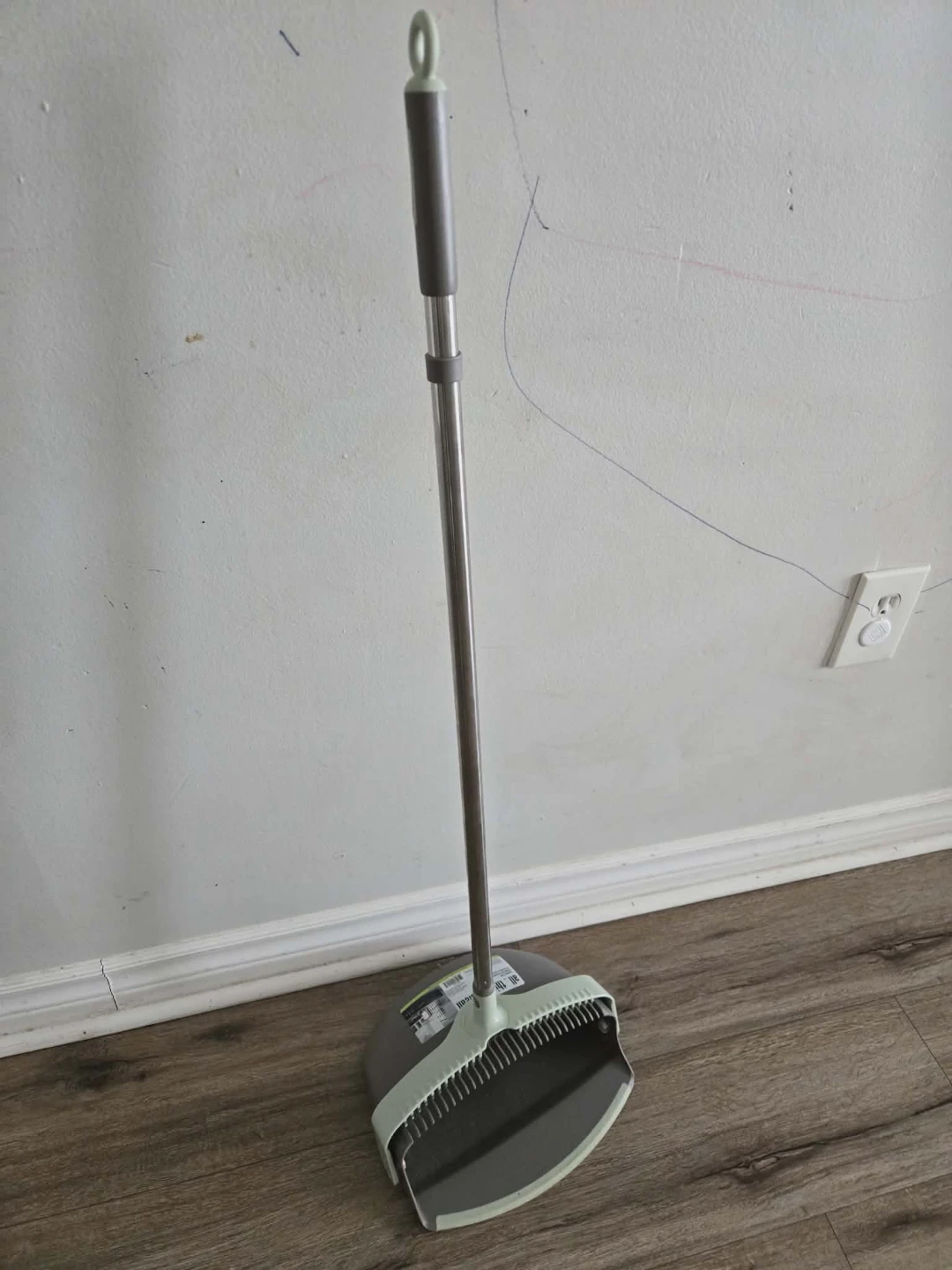 Dustpan and Broom Set🥕