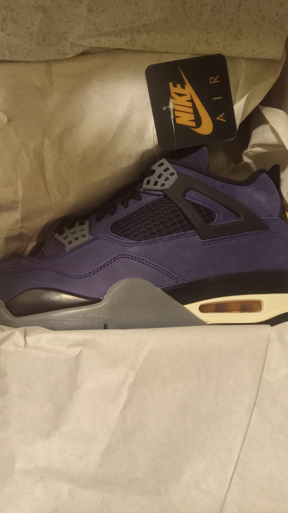 Nike Air Jordan 4 Retro