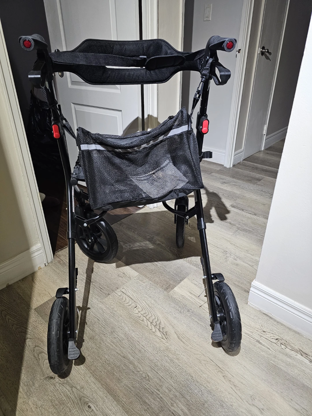 MAXWALK Rollator Walker - photo 3
