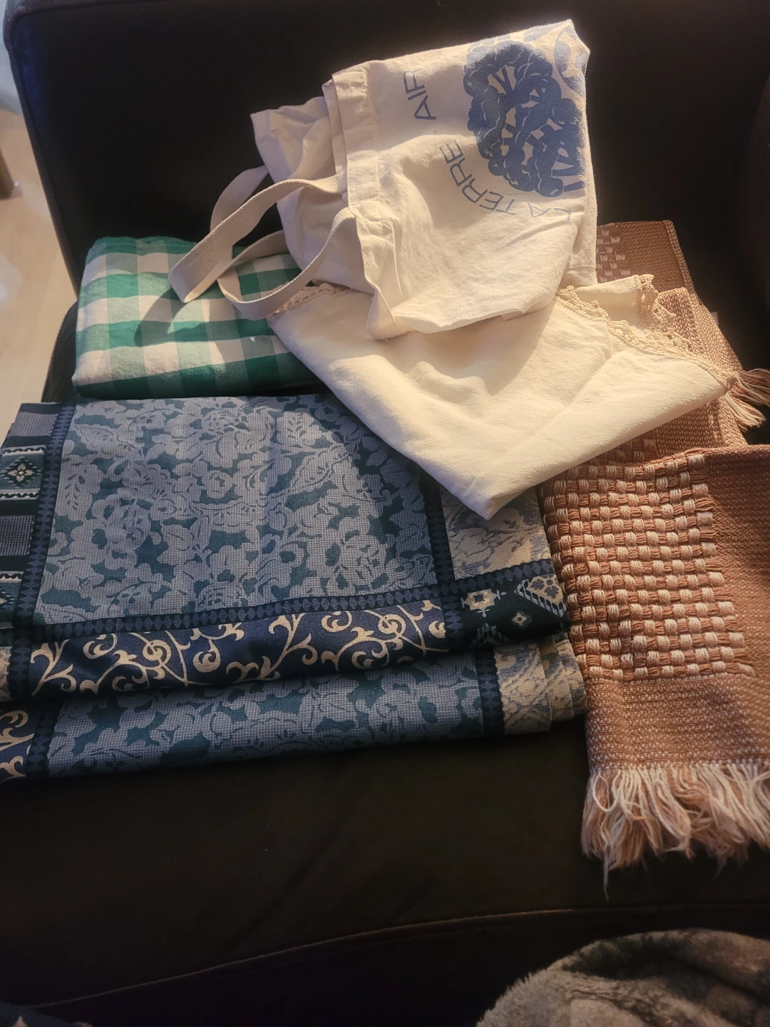 2 Shams, Tote Bag, 3 woven mats, doily and checked fabric