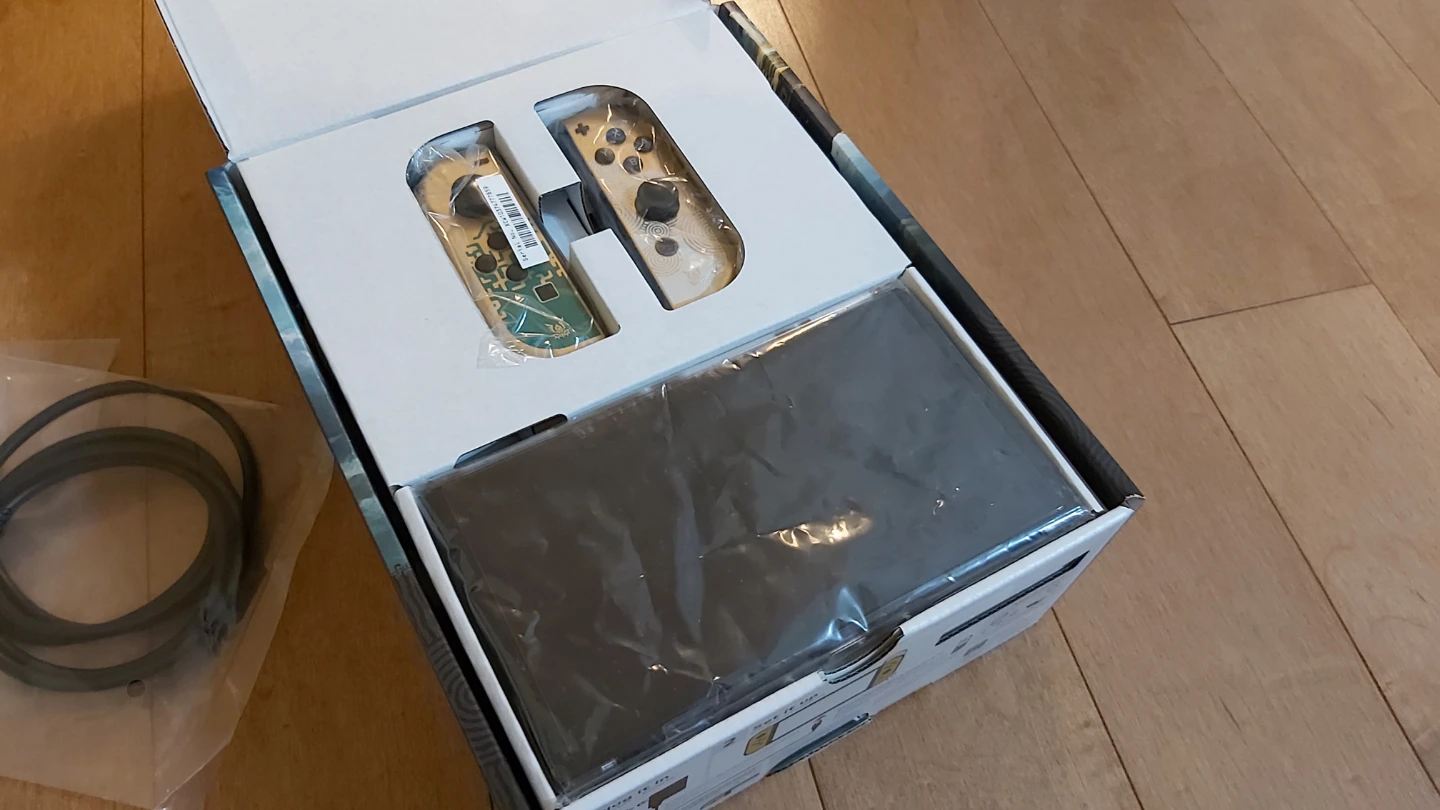 Like New Zelda Switch Oled - photo 2