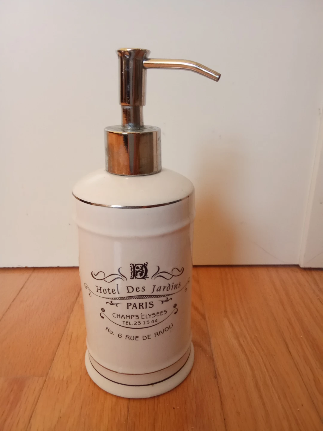 Hotel Des Jardins Soap Dispenser