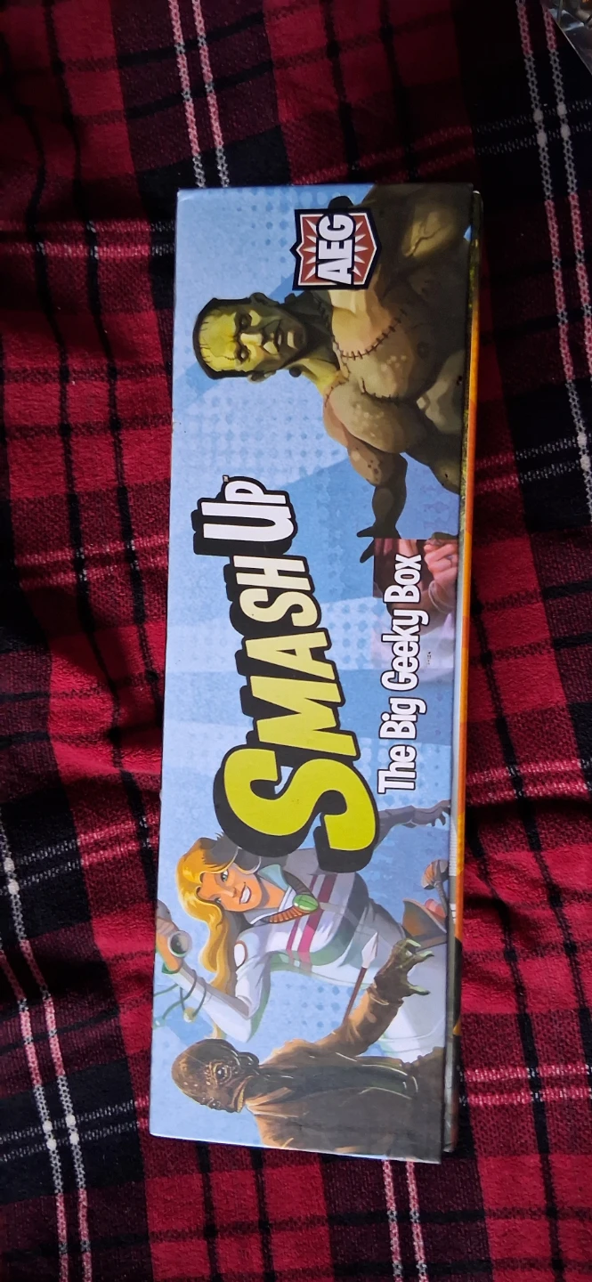 Smash Up: The Big Geeky Box Board Game - photo 2