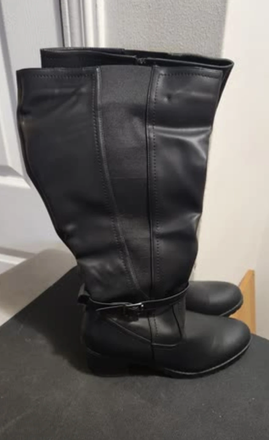 Women's black boots