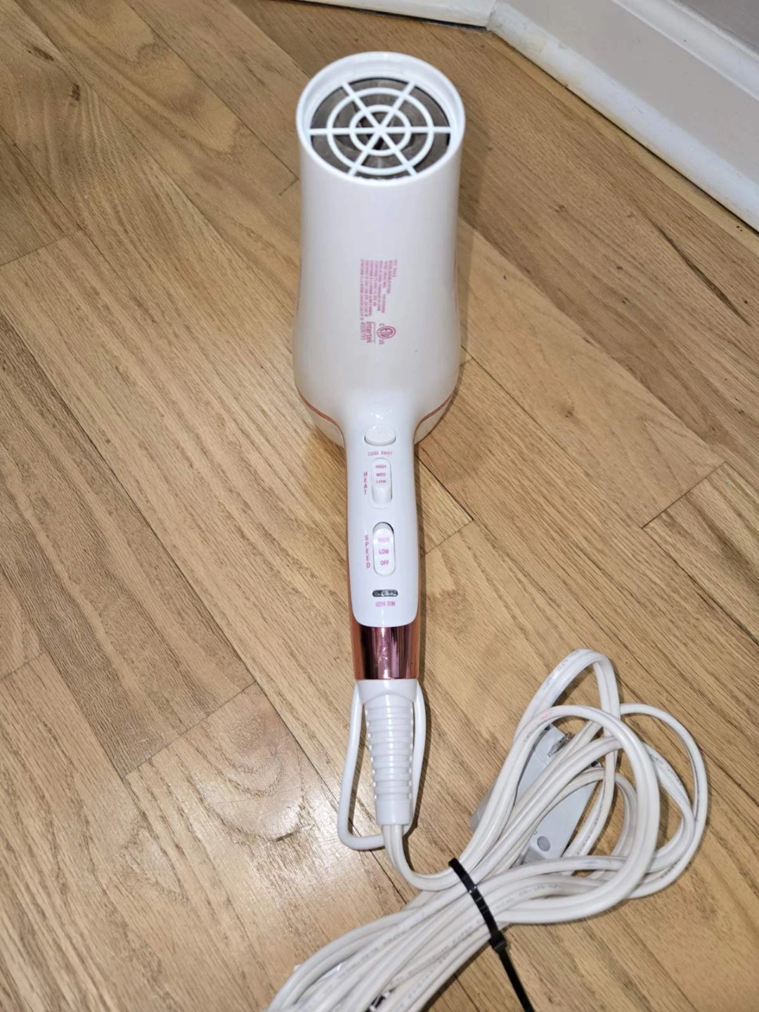 HOT TOOLS Professional Hair Dryer - photo 3